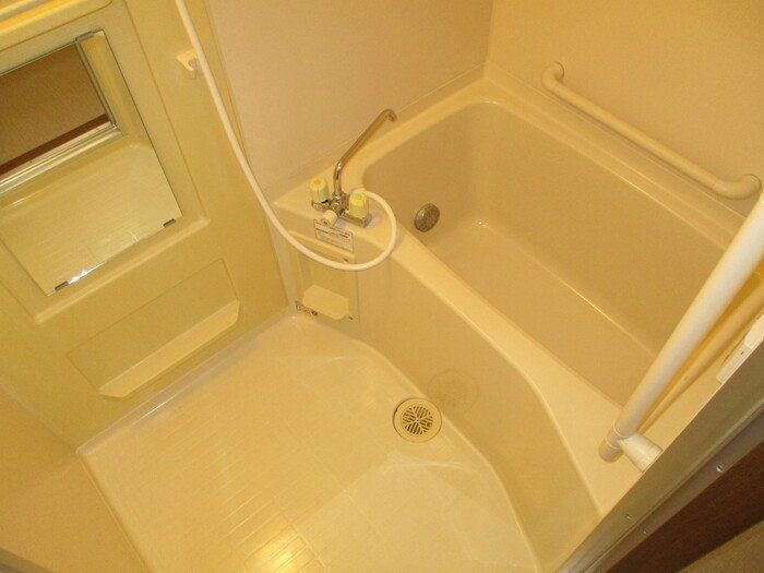 エコガーデン C棟の風呂写真