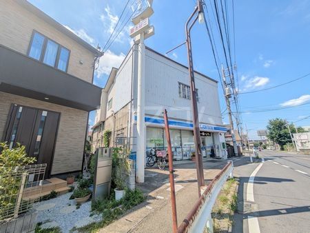 コンビニ　ローソン 鳩ケ谷店（コンビニ）まで830m