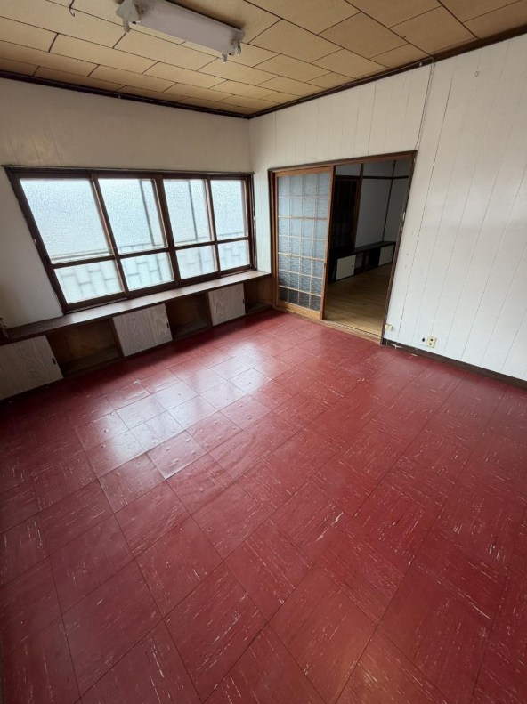 寺戸町西野辺13ー27店舗付き住宅の内装写真
