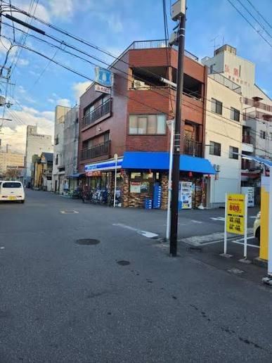 コンビニ　ローソン 萩之茶屋三丁目店（コンビニ）まで797m