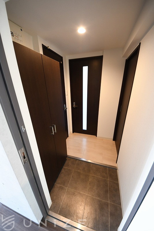 地下鉄南北線 平岸駅 徒歩7分 4階建 築12年の玄関写真