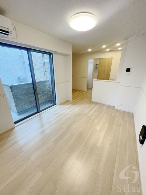 阪神本線 杭瀬駅 徒歩10分 3階建 築3年の居間写真