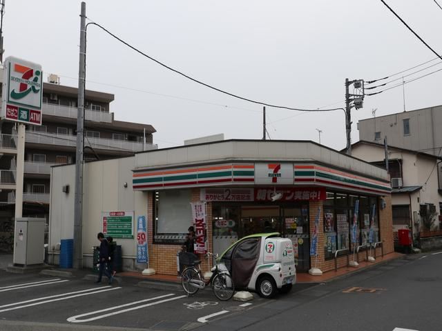 コンビニ　セブンイレブン（コンビニ）まで470m