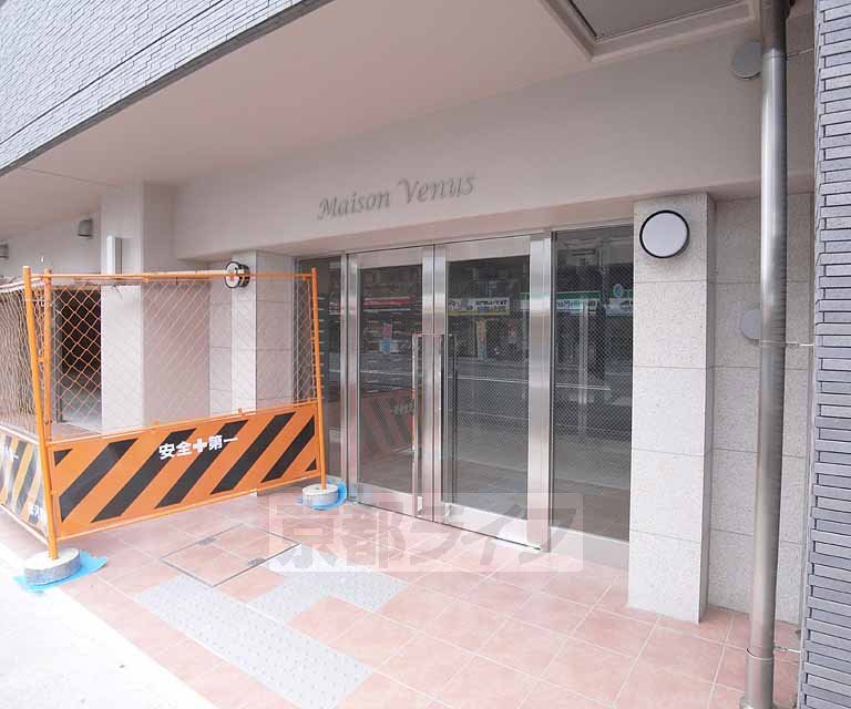 その他共有部分　建物入口です。