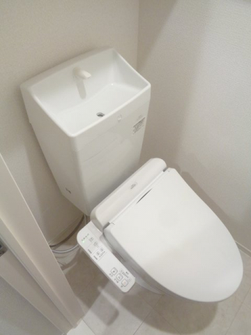 ＪＲ湖西線 堅田駅 徒歩8分 3階建 築5年のトイレ写真