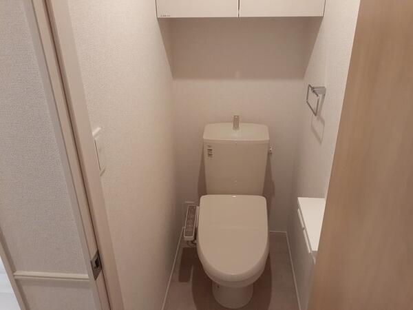 ＪＲ身延線 常永駅 徒歩30分 2階建 築3年のトイレ写真