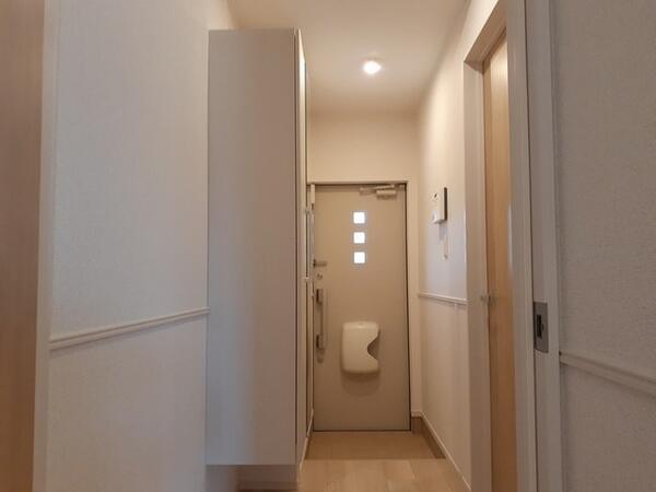 ＪＲ身延線 常永駅 徒歩30分 2階建 築3年の玄関写真