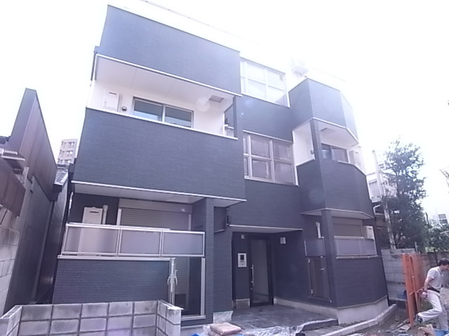 建物外観　建設中