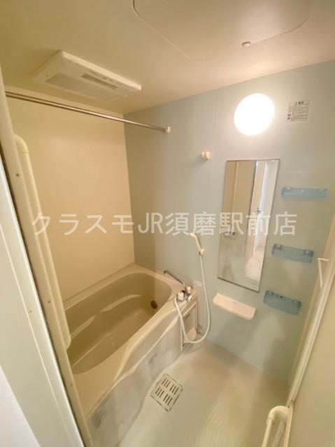 地下鉄海岸線 苅藻駅 徒歩9分 2階建 築15年の風呂写真
