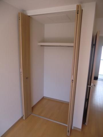 その他設備　奥行きのある収納