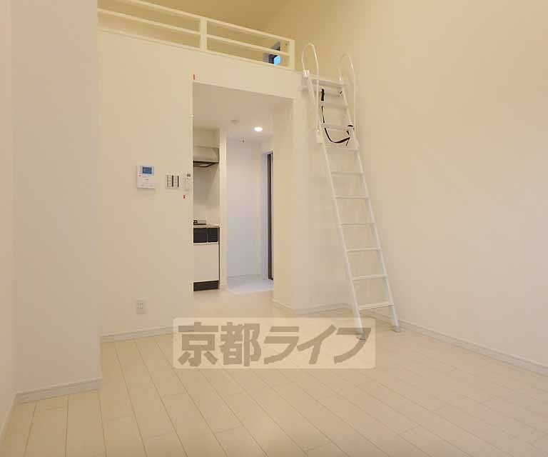 居室・リビング　１Ｋですが開放感のある室内です