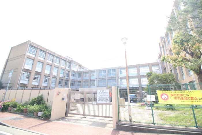 小学校　立花西小学校（小学校）まで650m