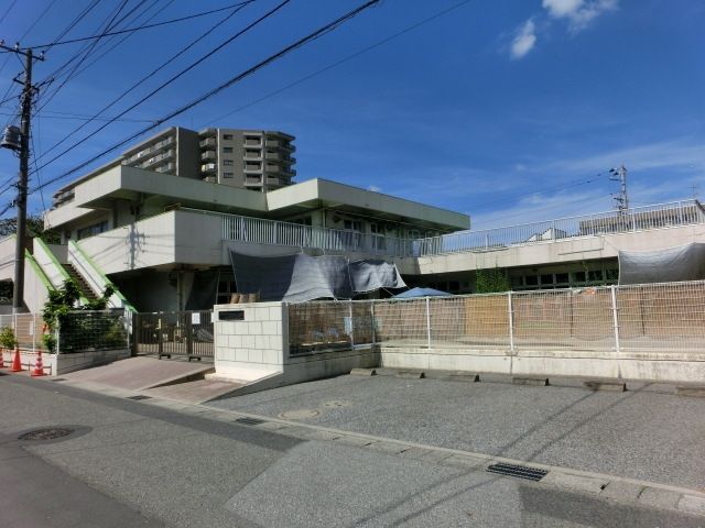 幼稚園・保育園　幸第三保育所（幼稚園・保育園）まで124m