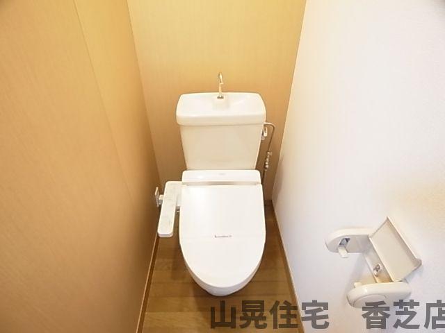 【香芝市上中のマンションのトイレ】