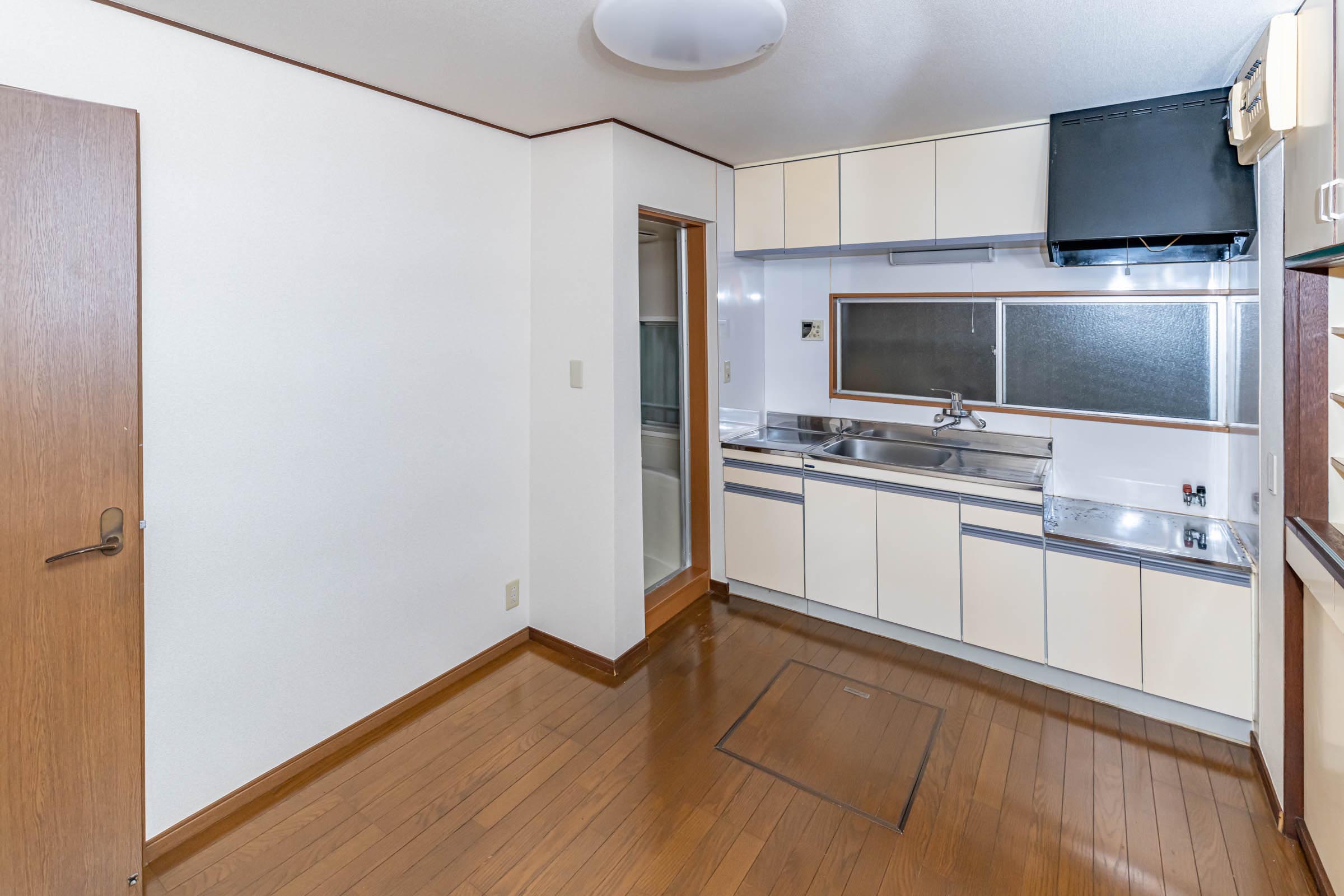 居室・リビング　日差し溢れる6帖のダイニングは明るい家族にピッタリです。