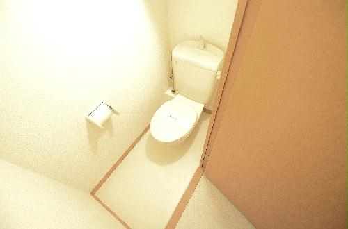 【レオパレスディアコート与崎のトイレ】