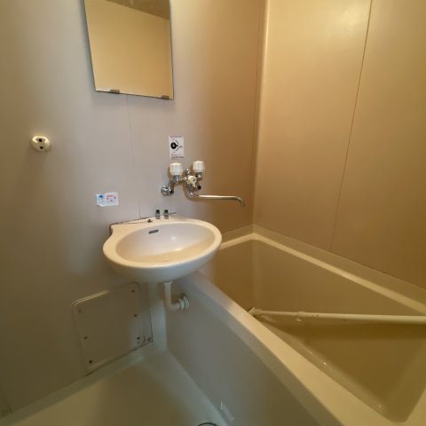 バス・シャワールーム　お風呂です