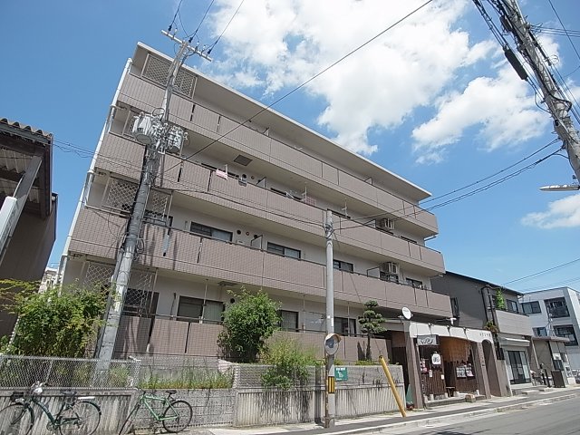 【神戸市兵庫区下沢通のマンションの建物外観】