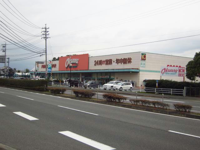 【津市庄田町のアパートのスーパー】