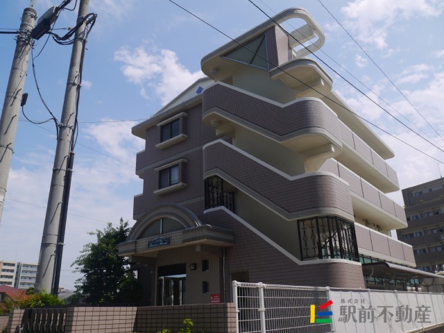 【福岡市早良区室見のマンションの建物外観】