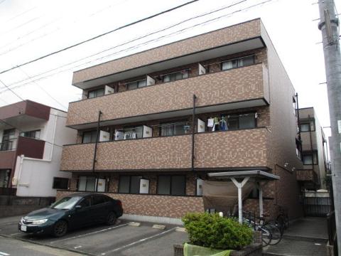 名古屋市昭和区雪見町のマンションの建物外観