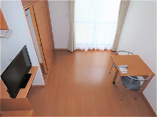 居室・リビング　ベッド上からのアングルです