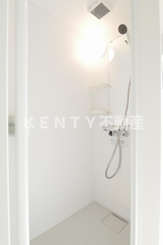 バス・シャワールーム　きれいなシャワールームです