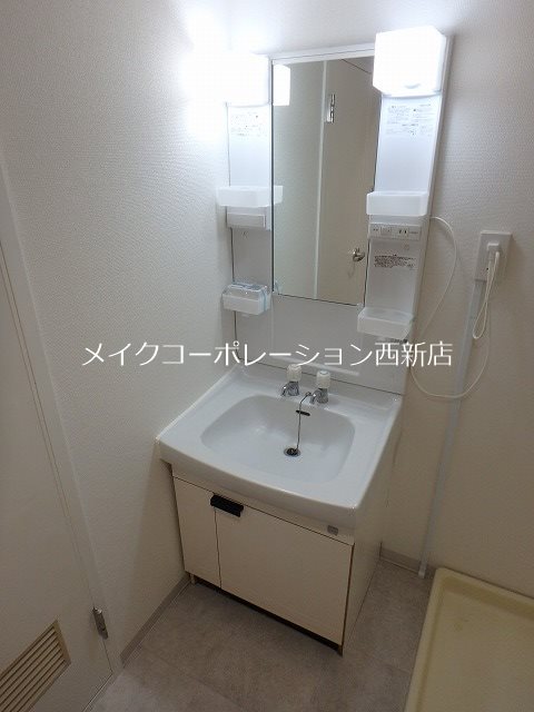 【福岡市早良区荒江のマンションの洗面設備】