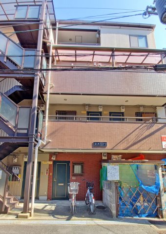 吹田市岸部南のマンションの建物外観