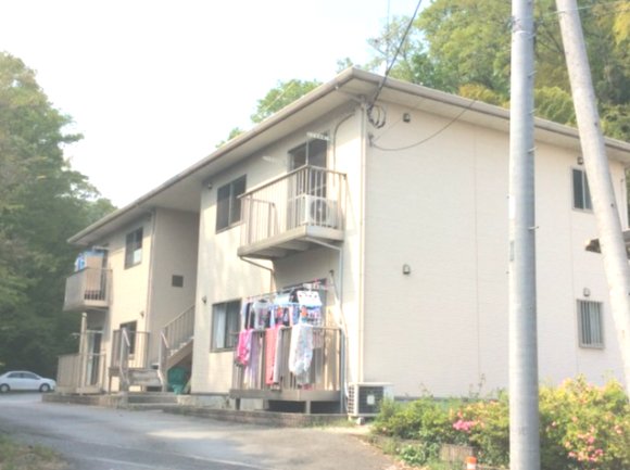 比企郡小川町大字勝呂のアパートの建物外観