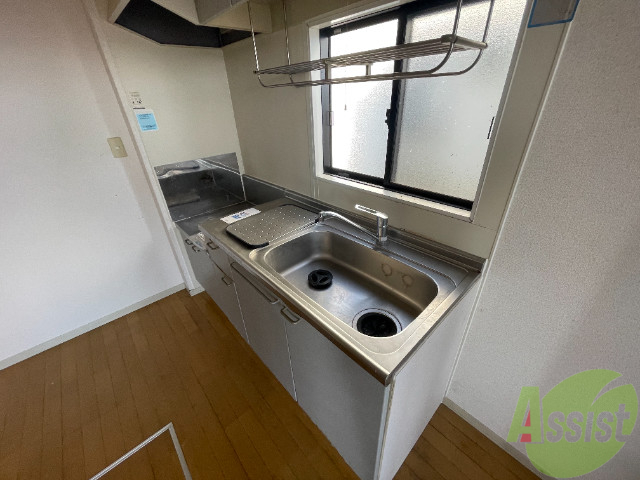 キッチン　綺麗なキッチンで毎日の料理にやる気が出そうですね！