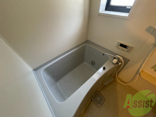 バス・シャワールーム　広々としたお風呂で一日の疲れを癒しましょう！