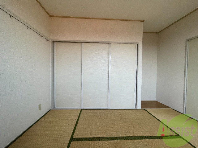 収納　収納です。大きいので荷物の出し入れがしやすそうですね。