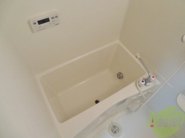 バス・シャワールーム　疲れた時はゆっくり湯船につかってみてはいかがでしょうか。