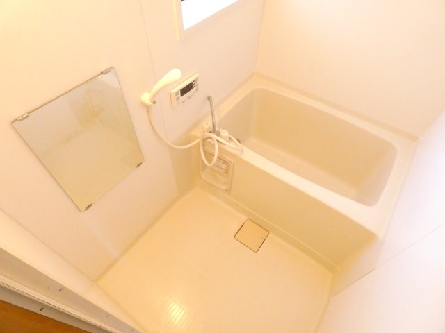 バス・シャワールーム　追い焚き完備