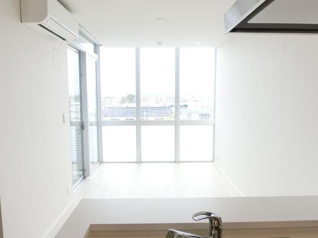 居室・リビング　★カウンターキッチンからの眺めです★