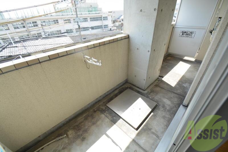 バルコニー　南向きで明るいお部屋です