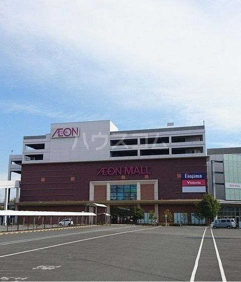 スーパー　イオン昭島ショッピングセンター（スーパー）まで647m