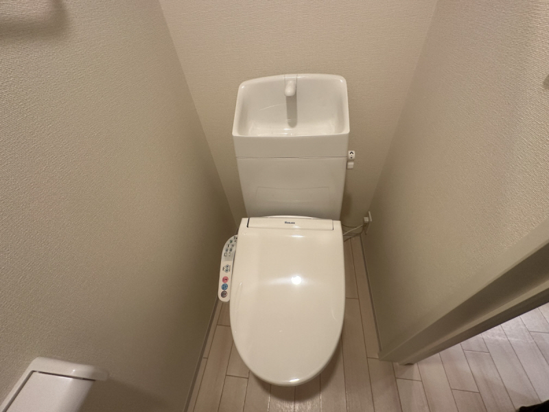 トイレ　※同ハウスメーカー施工ハイツのお写真です