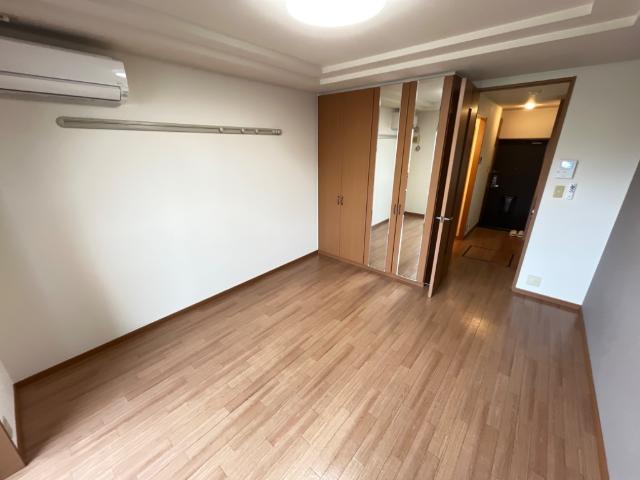 居室・リビング　7.5帖洋室　2024年壁全張替え