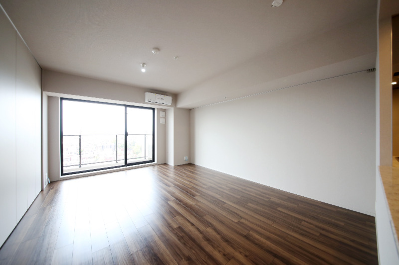 居室・リビング　南西向きバルコニーのあるＬＤＫ※同タイプ参考写真