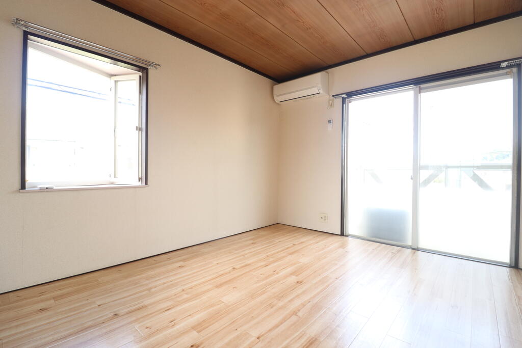 その他　別の洋室です！