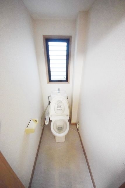 トイレ　お問い合わせはタウンハウジングまで