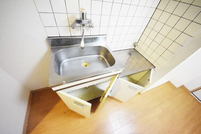 キッチン　お問い合わせはタウンハウジングまで