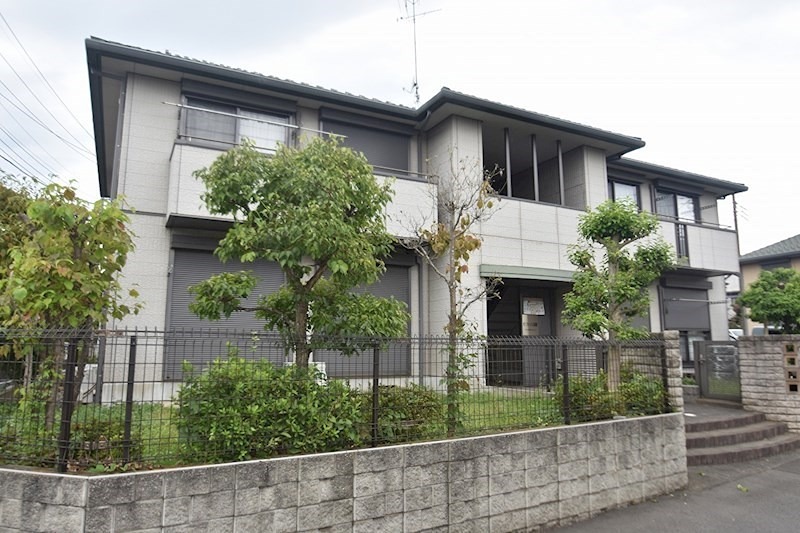 建物外観　南西向き日当たり良好