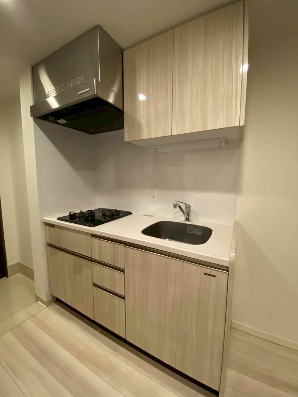 キッチン　同間取り別部屋