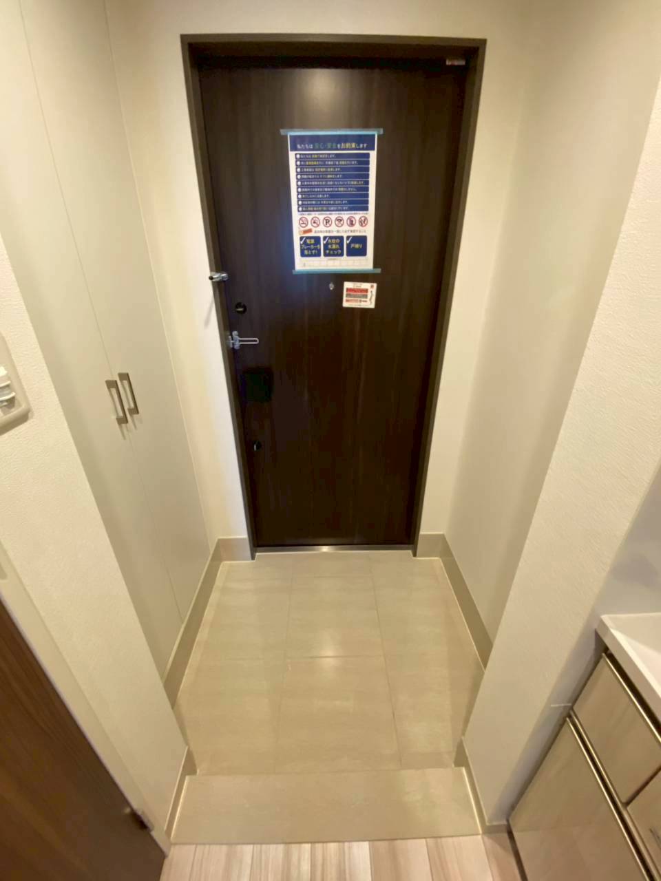 玄関　同間取り別部屋