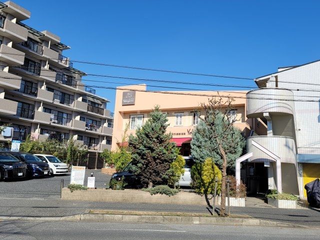 飲食店　ル・パティシェ ヨコヤマ 京成大久保店（飲食店）まで851m