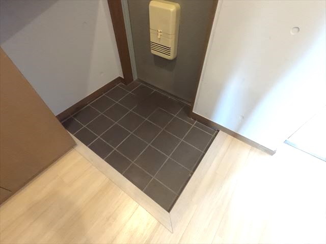 玄関　あると便利なシューズBOX付き、広い玄関スペース