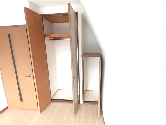 収納　洋室2部屋には収納があります